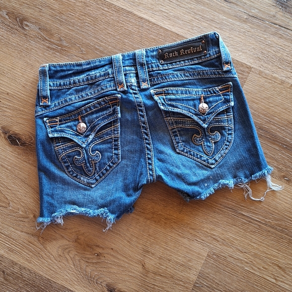 ☆Rock Revival Shorts☆ - Picture 6 of 12